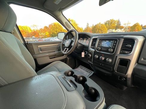 Used 2018 RAM 1500 Classic SLT image 24
