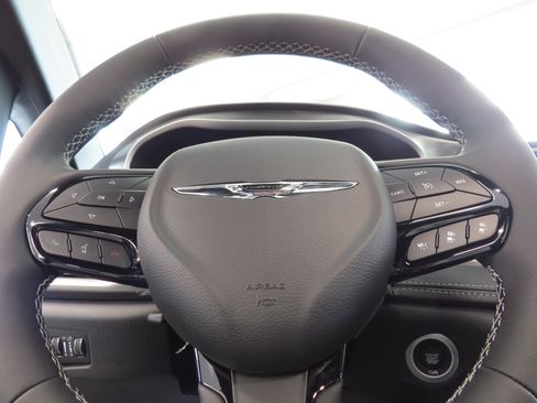 New 2026 Chrysler Pacifica Select w/ S Appearance Package image 22