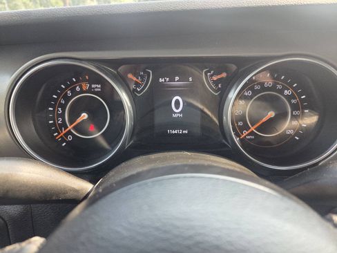 Used 2018 Jeep Wrangler Unlimited Sport S AWD/4WD image 11