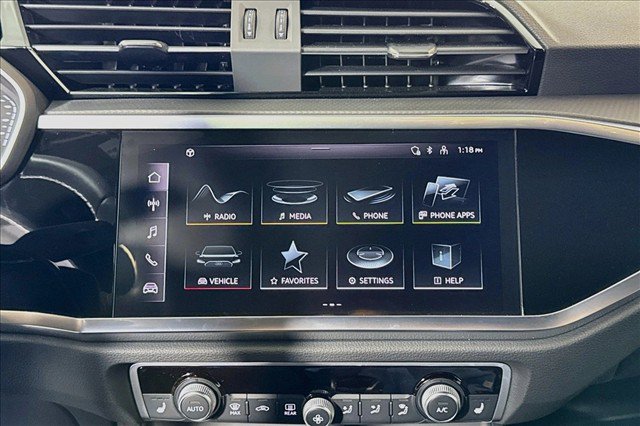 Used 2025 Audi Q3 2.0T Premium w/ Convenience Plus Package AWD/4WD image 13