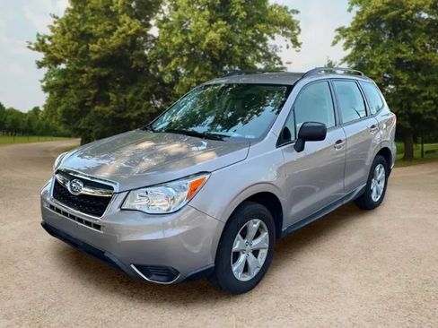 Used 2016 Subaru Forester 2.5i w/ Popular Package #1 AWD/4WD image 4