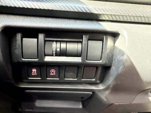 Used 2023 Subaru Crosstrek 2.0i Premium image 25