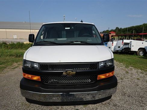 New 2025 Chevrolet Express 2500 w/ Driver Convenience Package RWD image 15