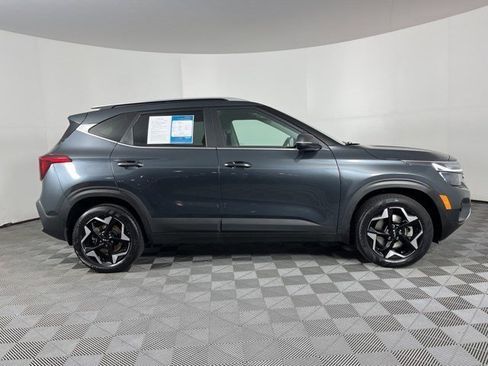 Used 2024 Kia Seltos EX image 8