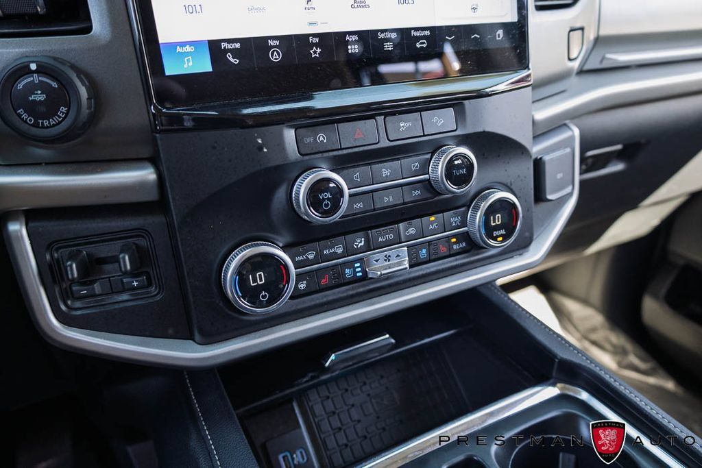 Used 2024 Ford Expedition XLT AWD/4WD image 35