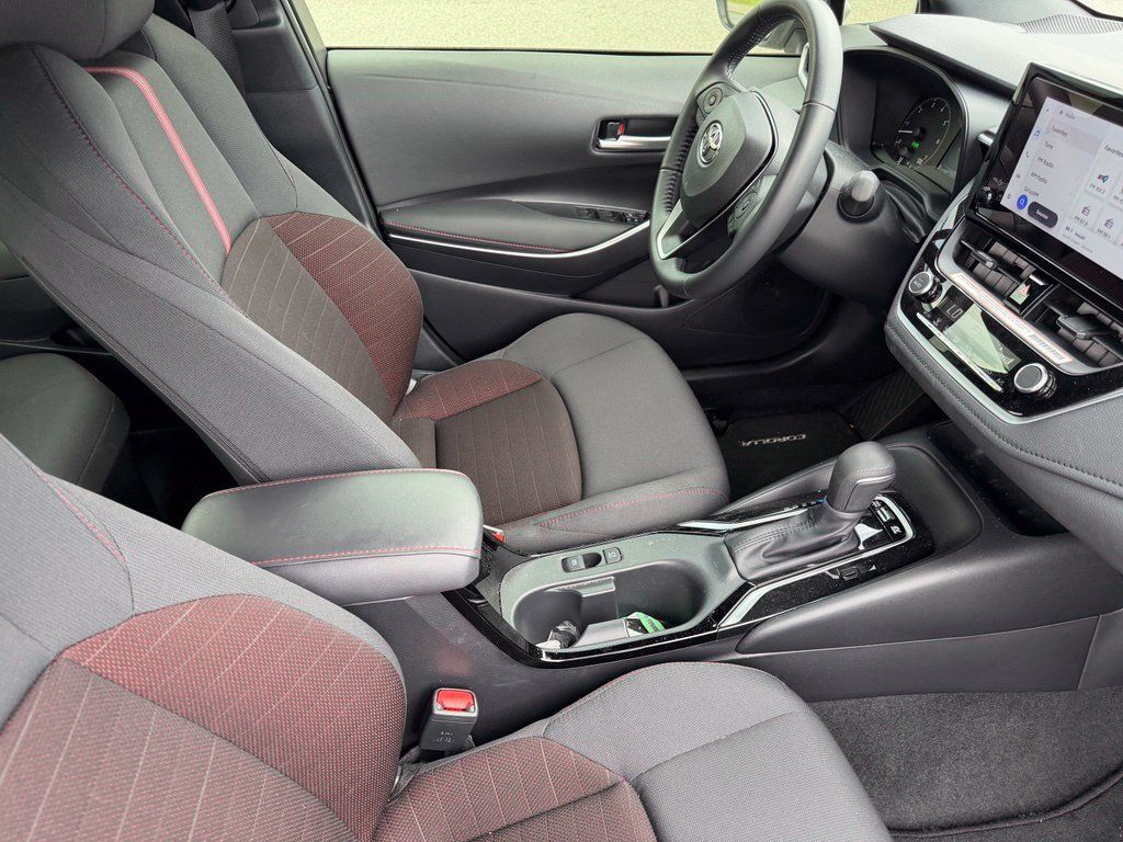 Used 2024 Toyota Corolla SE FWD image 15