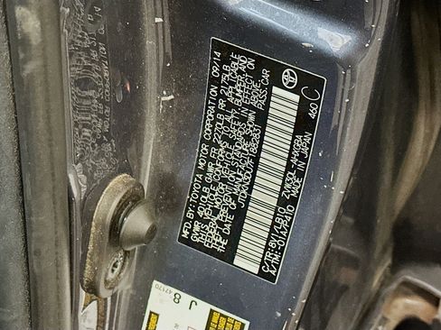 Used 2015 Toyota Prius Four image 12