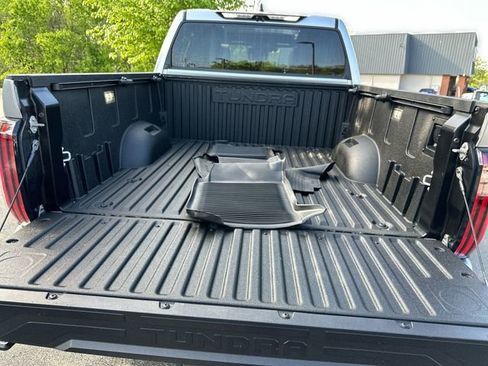 Used 2024 Toyota Tundra Platinum AWD/4WD image 25