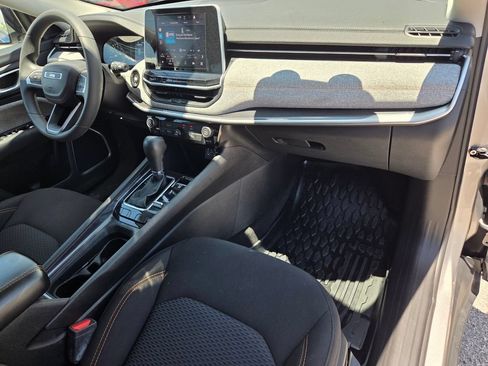 Used 2022 Jeep Compass Sport AWD/4WD image 19