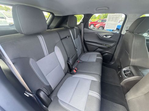 Used 2024 Chevrolet Blazer LT w/ Convenience Package FWD image 16