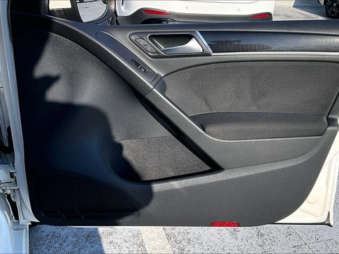 Used 2013 Volkswagen GTI 4-Door image 20