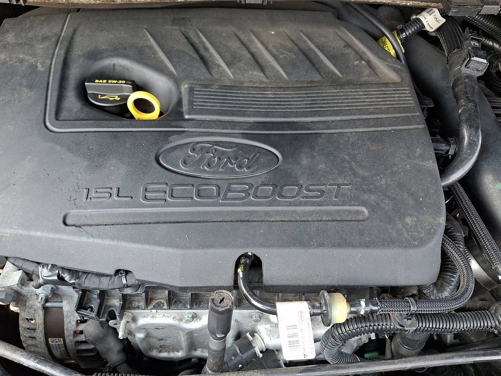 Used 2017 Ford Escape SE w/ SE Cold Weather Package FWD image 27