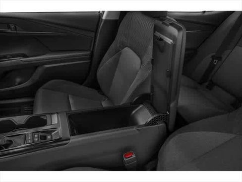 Used 2025 Toyota Camry LE FWD image 13