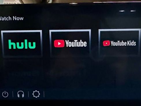 Used 2024 GMC Yukon Denali w/ Denali Reserve Package image 22