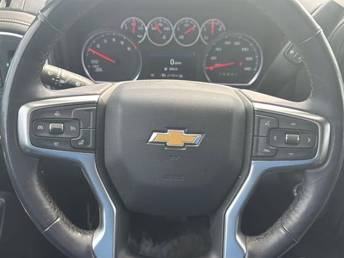 Used 2022 Chevrolet Silverado 1500 LT AWD/4WD image 7