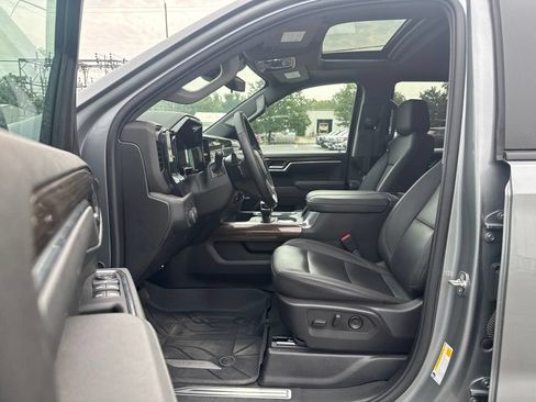 Used 2026 Chevrolet Silverado 1500 RST w/ Redline Edition AWD/4WD image 9