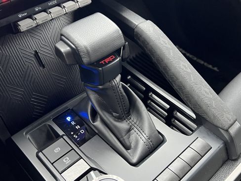 Used 2024 Toyota Tacoma TRD Sport image 29