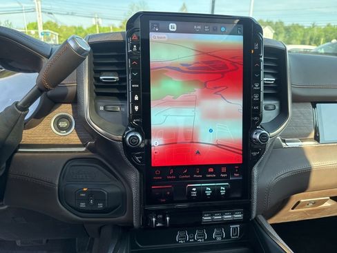 New 2026 RAM 2500 Limited AWD/4WD image 13