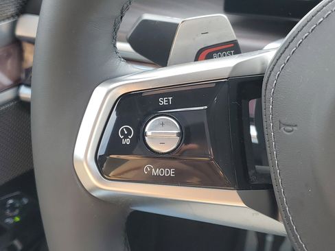 Certified 2023 BMW 760i xDrive w/ Executive Package image 11