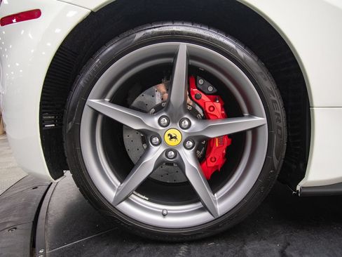 Used 2018 Ferrari 488 Spider RWD image 41