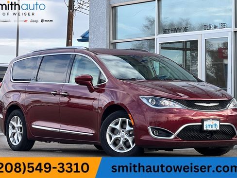 Used 2020 Chrysler Pacifica Touring-L Plus w/ Tire & Wheel Group FWD image 1