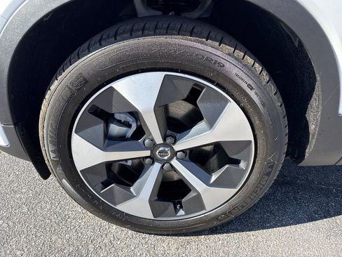 New 2026 Volvo XC40 B5 Plus w/ Protection Package Premier image 9