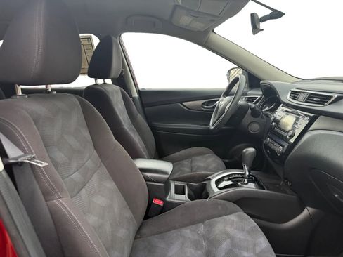 Used 2015 Nissan Rogue SV image 15