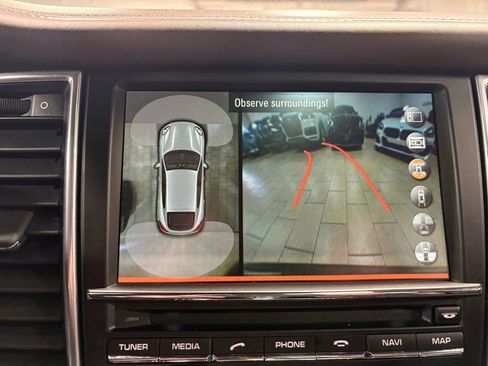 Used 2015 Porsche Panamera 4S Executive image 30