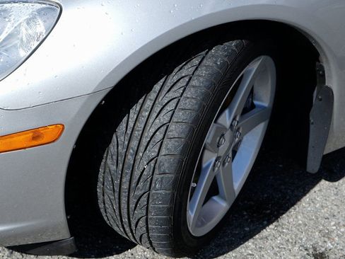 Used 2006 Chevrolet Corvette Coupe w/ Preferred Equipment Group image 46