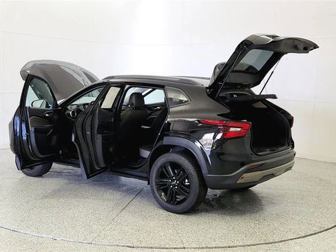 New 2026 Chevrolet Trax ACTIV w/ Driver Confidence Package image 11