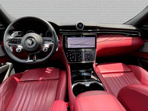 Used 2023 Maserati Grecale Modena AWD/4WD image 7