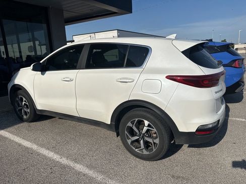 Used 2022 Kia Sportage LX FWD image 3