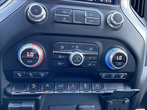Used 2019 GMC Sierra 1500 SLT w/ SLT Premium Package AWD/4WD image 30