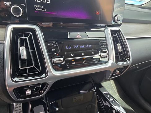 Used 2023 Kia Sorento SX Prestige image 22
