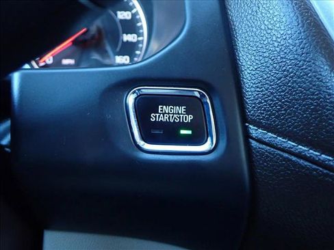 Used 2022 GMC Acadia SLT w/ Preferred Package image 24