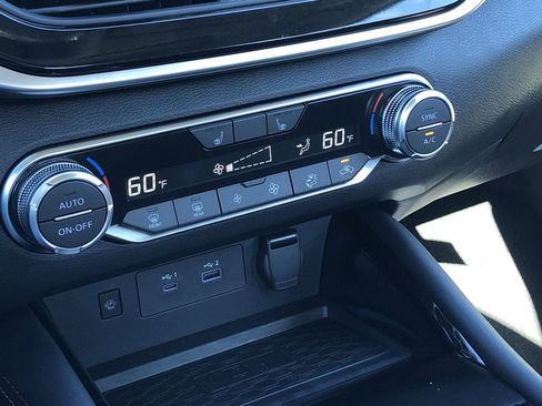 New 2025 Nissan Altima 2.5 SR w/ SR Premium Package image 29