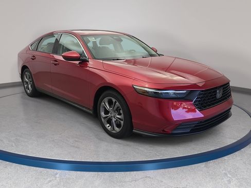 Used 2024 Honda Accord EX image 3