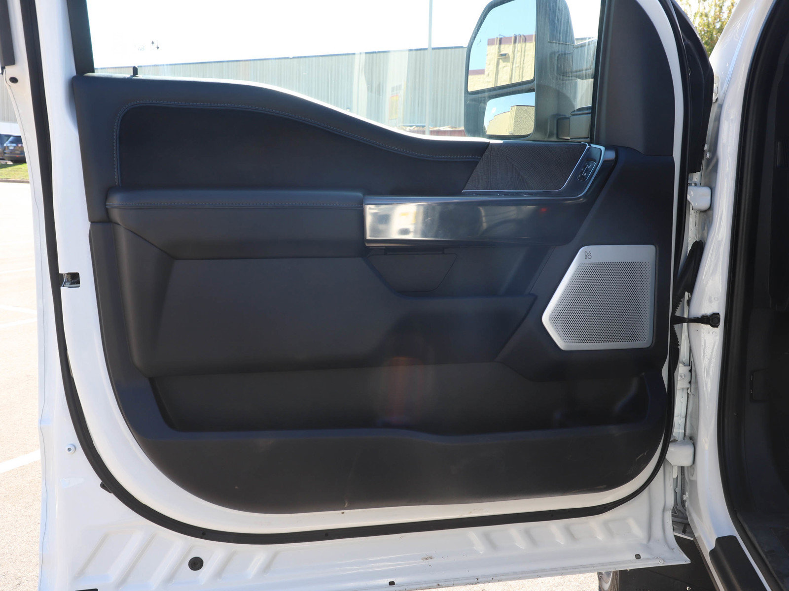 Used 2025 Ford F350 Platinum AWD/4WD image 17