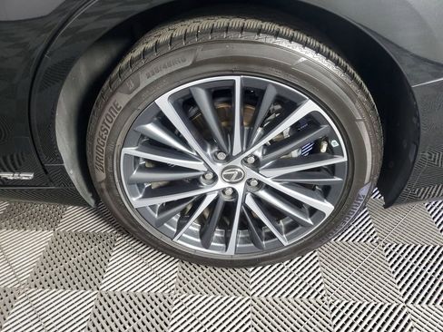 Used 2022 Lexus ES 300h w/ Premium Package image 32