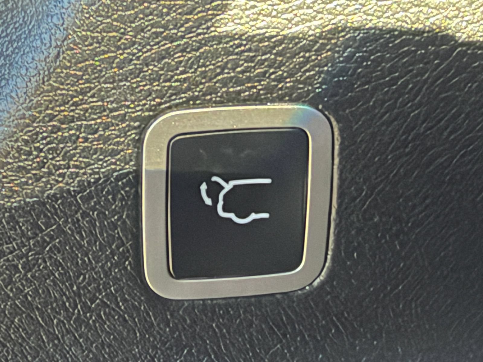 Used 2025 Chrysler Pacifica Limited FWD image 24