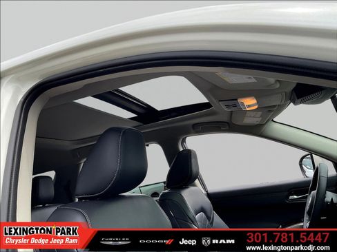 Used 2024 Nissan Pathfinder Platinum AWD/4WD image 27