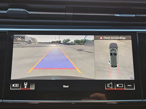 Used 2021 Audi Q8 Premium w/ Black Optic Package image 20