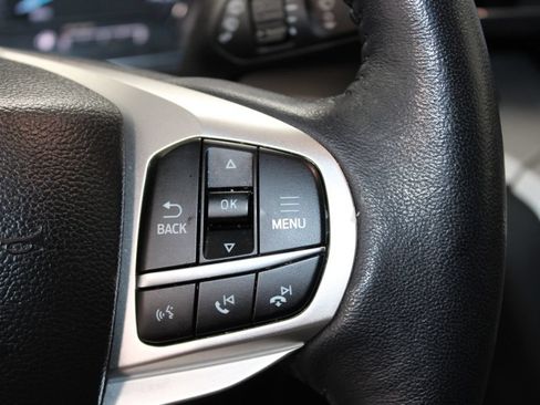 Used 2023 Ford Explorer XLT w/ Equipment Group 202A AWD/4WD image 29