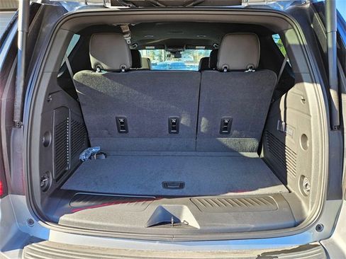 New 2025 GMC Yukon Elevation image 11