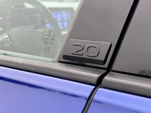Used 2023 Volkswagen Golf 20th Anniversary Edition image 19