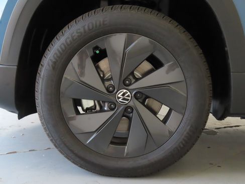 New 2026 Volkswagen Taos S FWD image 27