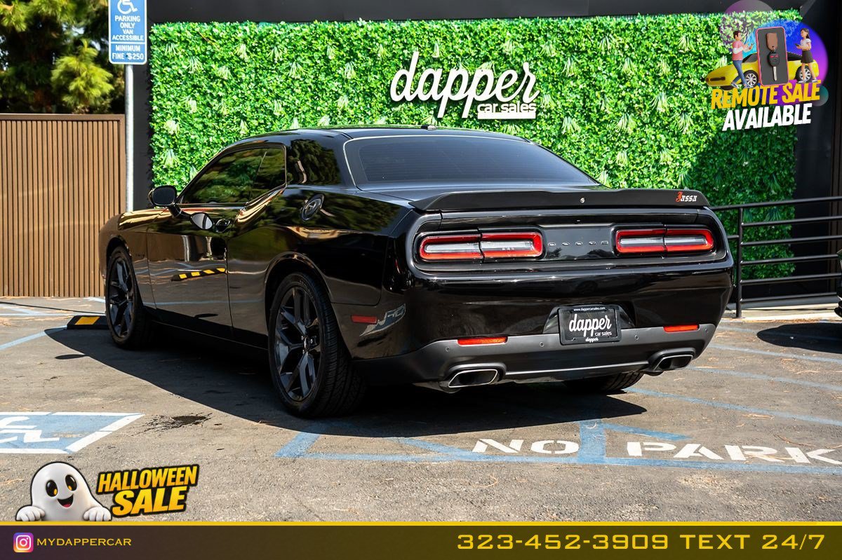 Used 2021 Dodge Challenger R/T w/ Blacktop Package RWD image 8
