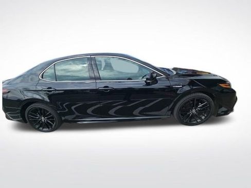 Used 2021 Toyota Camry XSE w/ Navigation Upgrade Package image 4