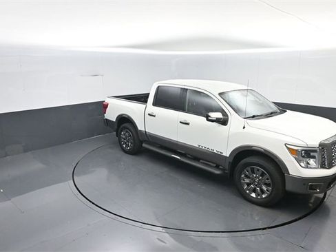 Used 2019 Nissan Titan Platinum Reserve w/ Platinum Utility Package image 21