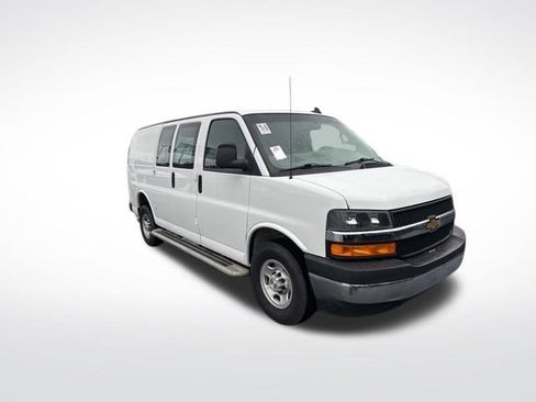 Used 2023 Chevrolet Express 2500 w/ Driver Convenience Package image 16